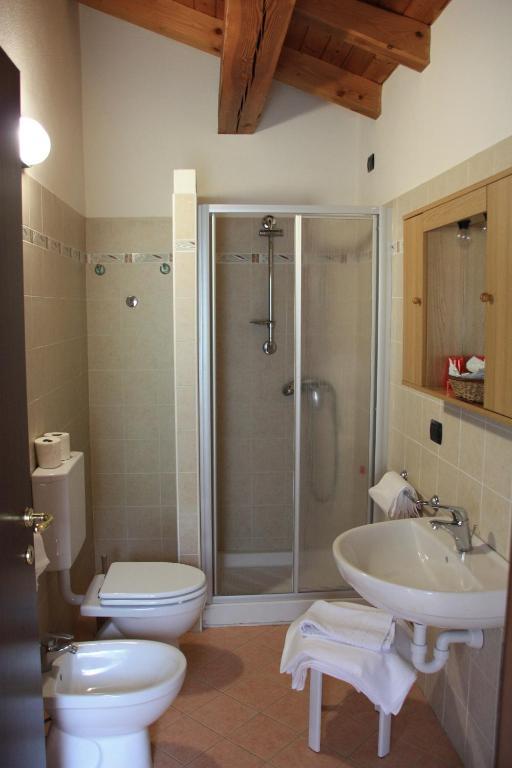 Hotel Bellevue Gignod Quarto foto